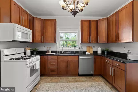 Kitchen - 1114 County Line Rd, Wayne, PA 19087 photo 3 of 3
