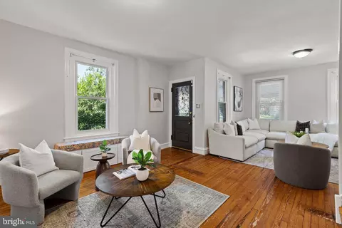 Living - 1114 County Line Rd, Wayne, PA 19087 photo 2 of 2