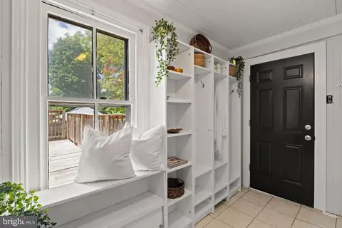 Entry Way - 1114 County Line Rd, Wayne, PA 19087 photo 5 of 5