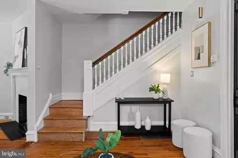Entry Way - 1114 County Line Rd, Wayne, PA 19087 photo 3 of 5