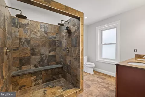 Bath - 1114 County Line Rd, Wayne, PA 19087 photo 3 of 4