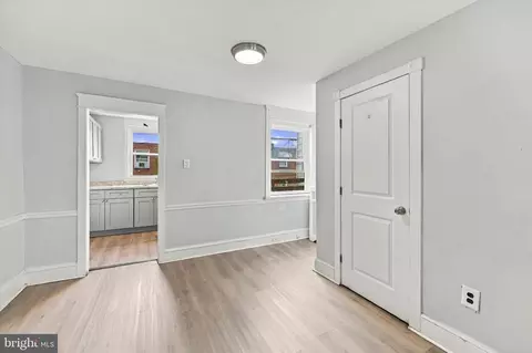 Entry Way - 557 Timberlake Rd, Darby, PA 19082 photo 4 of 6