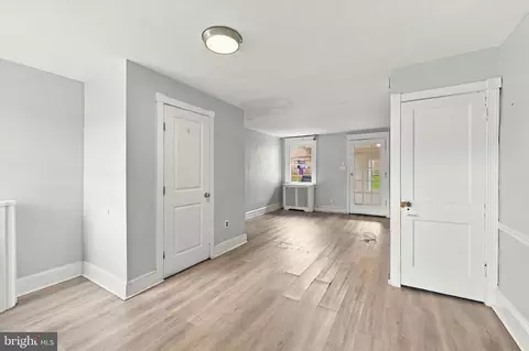 Entry Way - 557 Timberlake Rd, Darby, PA 19082 photo 3 of 6