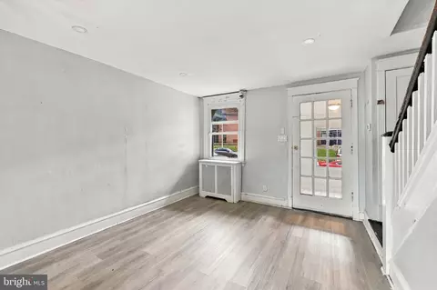 Living - 557 Timberlake Rd, Darby, PA 19082 photo 1 of 2