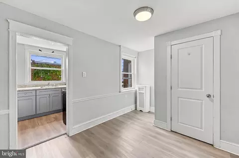 Entry Way - 557 Timberlake Rd, Darby, PA 19082 photo 5 of 6