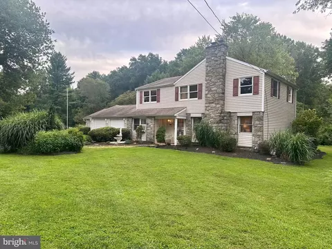 34 Marlborough Ln, Glen Mills, PA 19342