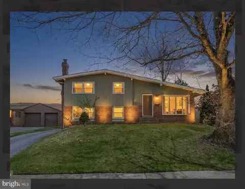 631 S Central Blvd, Broomall, PA 19008
