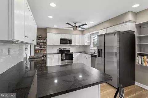 Kitchen - 1745 Larkin Rd, Boothwyn, PA 19061 photo 2 of 2