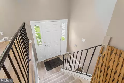 Entry Way - 1745 Larkin Rd, Boothwyn, PA 19061 photo 3 of 4