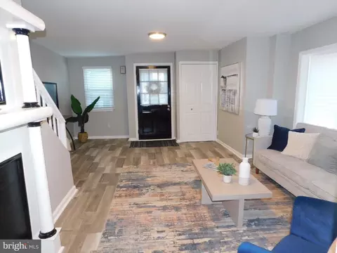 Entry Way - 517 Johnson Ave, Linwood, PA 19061 photo 1 of 5