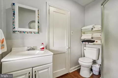 Bath - 214-216 Beech Rd, Wallingford, PA 19086 photo 3 of 3
