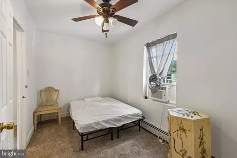 Bedroom - 214-216 Beech Rd, Wallingford, PA 19086 photo 3 of 4