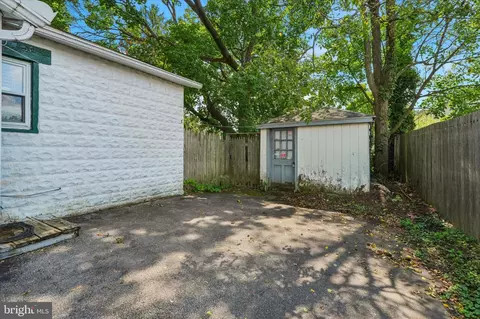 Exterior - 214-216 Beech Rd, Wallingford, PA 19086 photo 8 of 9