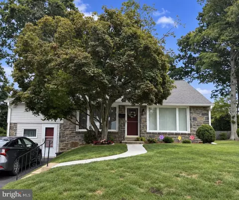2243 Cambridge Rd, Broomall, PA 19008