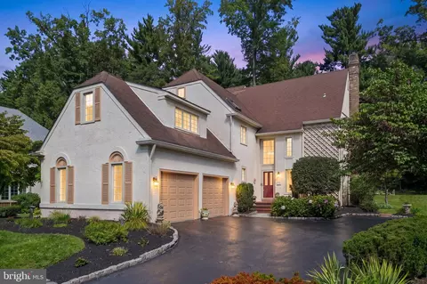 234 Trianon Ln, Villanova, PA 19085