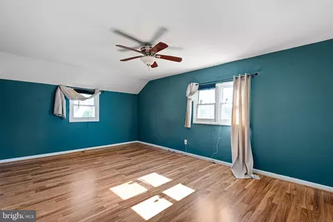 Bedroom - 2338 Poe Rd, Secane, PA 19018 photo 2 of 4