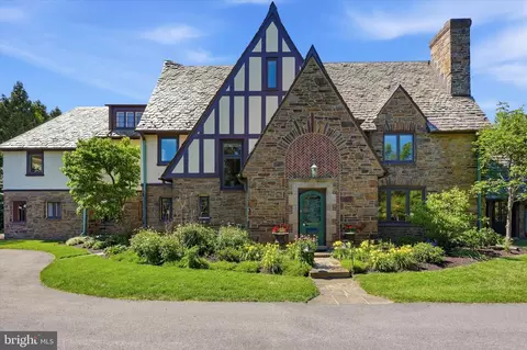 1444 County Line Rd, Bryn Mawr, PA 19010