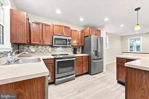 Kitchen - 2386 2nd Ave, Marcus Hook, PA 19061 photo 2 of 2