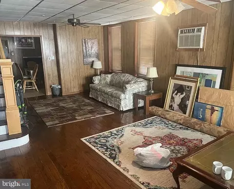 1019 Yates Ave, Marcus Hook, PA 19061 photo 3