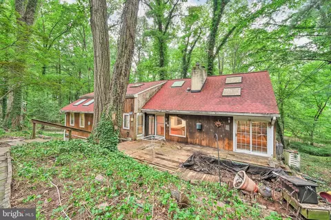 9 Wooded Ln, Media, PA 19063
