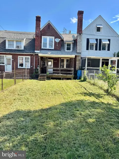 Exterior - 17 Walnut St, Marcus Hook, PA 19061 photo 2 of 3