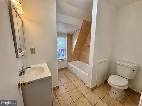 Bath - 17 Walnut St, Marcus Hook, PA 19061 photo 2 of 2