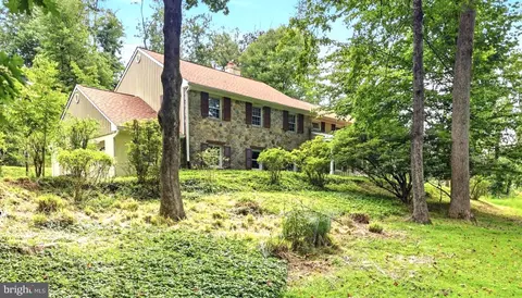 373 Ivy Ln, Glen Mills, PA 19342
