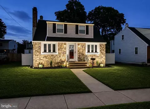 432 Edgewood Ave, Folsom, PA 19033