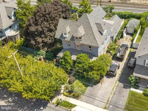100 W Ridley Ave, Ridley Park, PA 19078