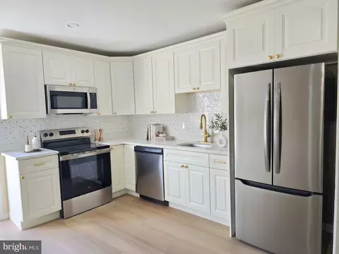 Kitchen - 7108 Clover Ln, Darby, PA 19082 photo 1 of 1