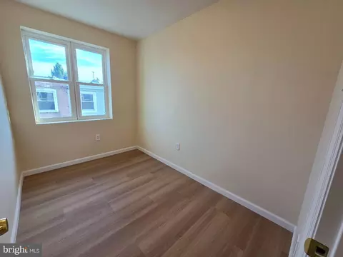 Bedroom - 7108 Clover Ln, Darby, PA 19082 photo 2 of 5