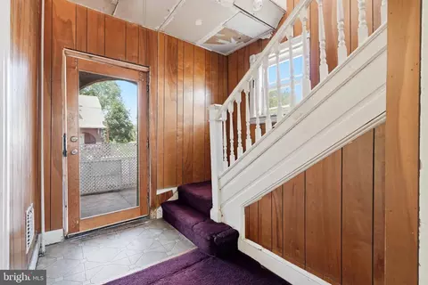 Entry Way - 1 Spruce St, Marcus Hook, PA 19061 photo 1 of 6
