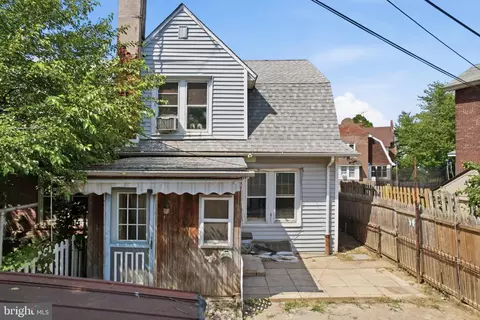 Exterior - 1 Spruce St, Marcus Hook, PA 19061 photo 4 of 5