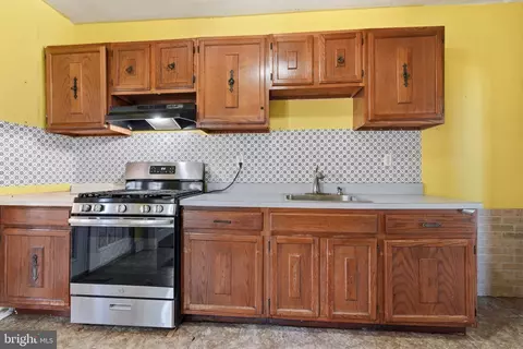 Kitchen - 1 Spruce St, Marcus Hook, PA 19061 photo 1 of 2