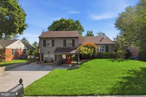 722 Wisteria Dr, Newtown Square, PA 19073