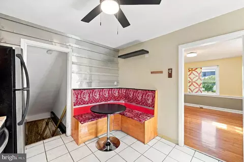 Entry Way - 416 Broadview Rd, Darby, PA 19082 photo 2 of 3