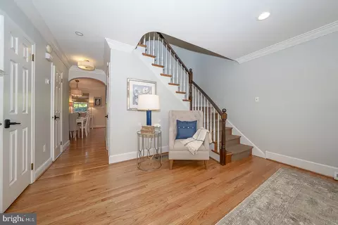 Entry Way - 207 Bloomingdale Ave #8B, Wayne, PA 19087 photo 2 of 4