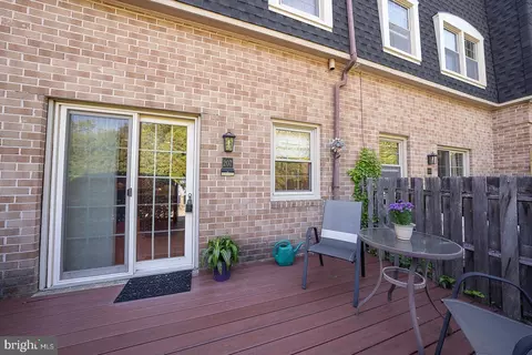 Exterior - 207 Bloomingdale Ave #8B, Wayne, PA 19087 photo 3 of 7