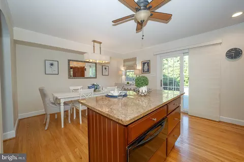 Kitchen - 207 Bloomingdale Ave #8B, Wayne, PA 19087 photo 5 of 5