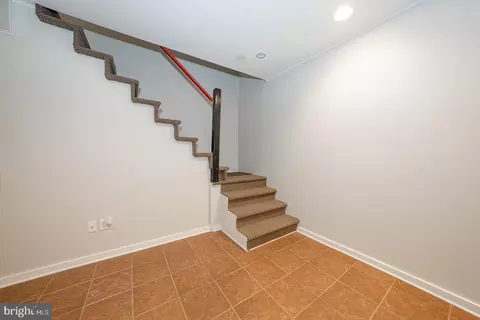 Entry Way - 207 Bloomingdale Ave #8B, Wayne, PA 19087 photo 4 of 4