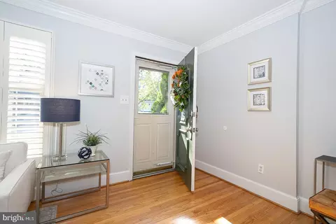 Entry Way - 207 Bloomingdale Ave #8B, Wayne, PA 19087 photo 1 of 4