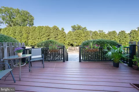 Exterior - 207 Bloomingdale Ave #8B, Wayne, PA 19087 photo 4 of 7