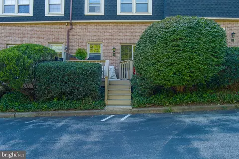 Exterior - 207 Bloomingdale Ave #8B, Wayne, PA 19087 photo 7 of 7