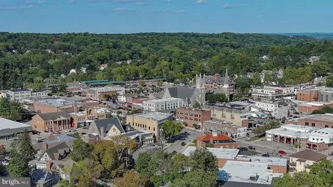 View/Area - 207 Bloomingdale Ave #8B, Wayne, PA 19087 photo 5 of 6