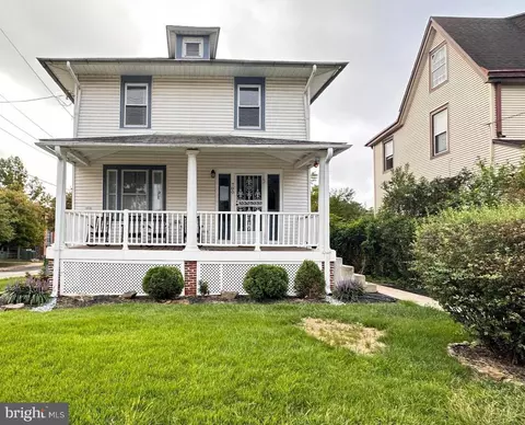 700 10th Ave, Prospect Park, PA 19076