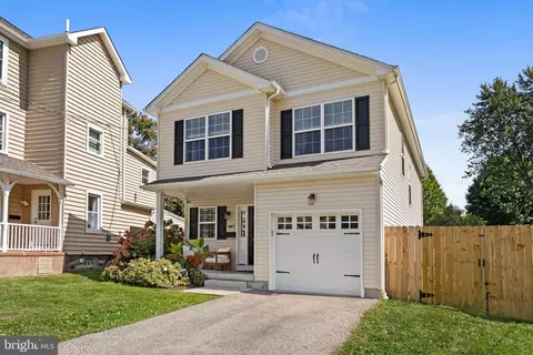 887 Penn St, Bryn Mawr, PA 19010