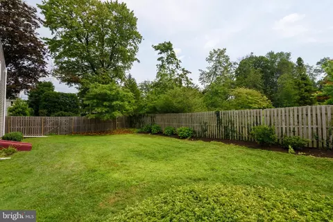 Exterior - 5 Grant Ln, Wayne, PA 19087 photo 5 of 7