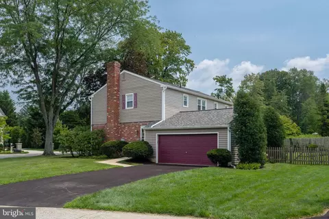 Exterior - 5 Grant Ln, Wayne, PA 19087 photo 4 of 7