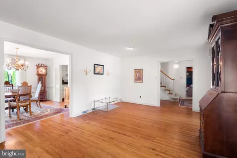 Entry Way - 5 Grant Ln, Wayne, PA 19087 photo 3 of 5