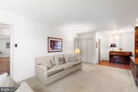 Living - 5 Grant Ln, Wayne, PA 19087 photo 6 of 8